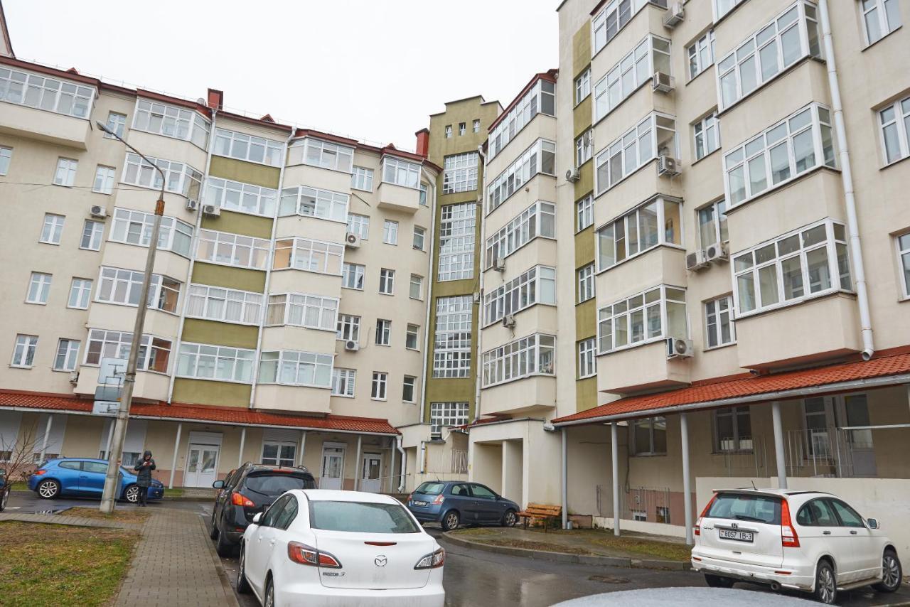 Paulmarie Apartments On Prs. Lenina, 51 Homel Buitenkant foto